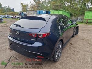 Używane Naroznik karoserii prawy tyl Mazda 3 Sport (BP) 2.0 SkyActiv-G 122 Mild Hybrid 16V Cena na żądanie oferowane przez Kleine Staarman B.V. Autodemontage