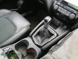 Begagnade Växelspaksknopp Nissan Qashqai (J11) 1.6 dCi All Mode 4x4-i Pris på förfrågan erbjuds av Kleine Staarman B.V. Autodemontage