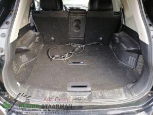 Używane Plyta podlogowa bagaznika Nissan X-Trail (T32) 1.6 Energy dCi Cena na żądanie oferowane przez Kleine Staarman B.V. Autodemontage