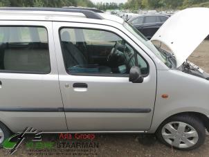 Używane Drzwi prawe przednie wersja 4-drzwiowa Suzuki Wagon-R+ (RB) 1.2 16V Cena € 75,00 Procedura marży oferowane przez Kleine Staarman B.V. Autodemontage