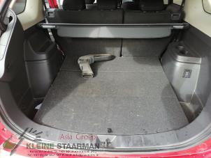 Używane Plyta podlogowa bagaznika Mitsubishi Outlander (GF/GG) 2.2 DI-D 16V Clear Tec 4x4 Cena na żądanie oferowane przez Kleine Staarman B.V. Autodemontage