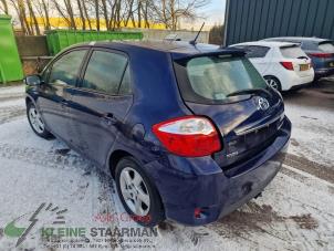 Używane Naroznik karoserii lewy tyl Toyota Auris (E15) 1.8 16V HSD Full Hybrid Cena na żądanie oferowane przez Kleine Staarman B.V. Autodemontage