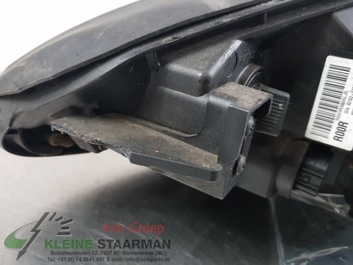 Reflektor prawy z Kia Sportage (QL) 1.6 GDI 16V 4x2 2017