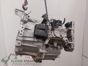 Używane Skrzynia biegów Hyundai Bayon 1.0 T-GDI 12V Cena € 900,00 Procedura marży oferowane przez Kleine Staarman B.V. Autodemontage