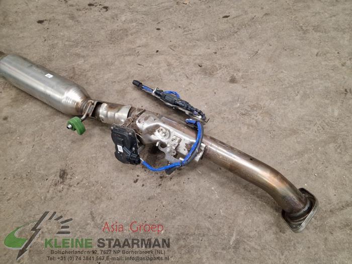 Ljuddämpare, mitten från en Mazda CX-30 (DM) 2.0 e-SkyActiv X 186 M Hybrid 16V 2023