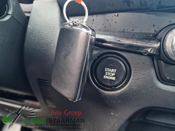 Tändningslås + dator från en Mazda CX-30 (DM) 2.0 e-SkyActiv X 186 M Hybrid 16V 2023