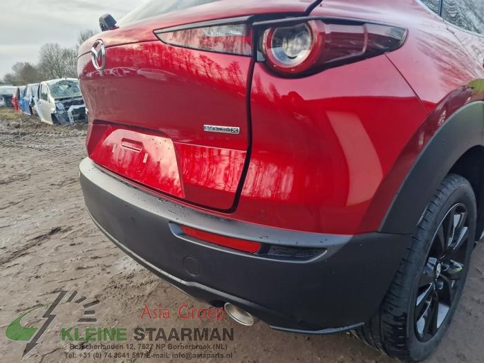 Bakre stötfångare från en Mazda CX-30 (DM) 2.0 e-SkyActiv X 186 M Hybrid 16V 2023
