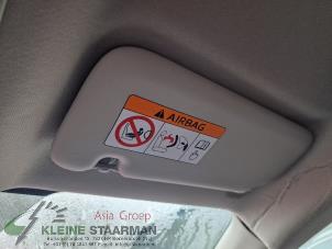 Używane Oslona przeciwsloneczna Mazda CX-30 (DM) 2.0 e-SkyActiv X 186 M Hybrid 16V Cena na żądanie oferowane przez Kleine Staarman B.V. Autodemontage