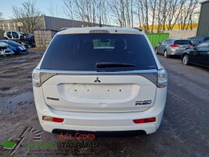 Używane Plyta panelu tylnego Mitsubishi Outlander (GF/GG) 2.0 16V PHEV 4x4 Cena na żądanie oferowane przez Kleine Staarman B.V. Autodemontage
