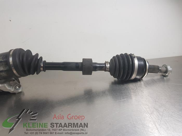 Os napedowa prawy przód z Mazda CX-30 (DM) 2.0 e-SkyActiv X 186 M Hybrid 16V 2023