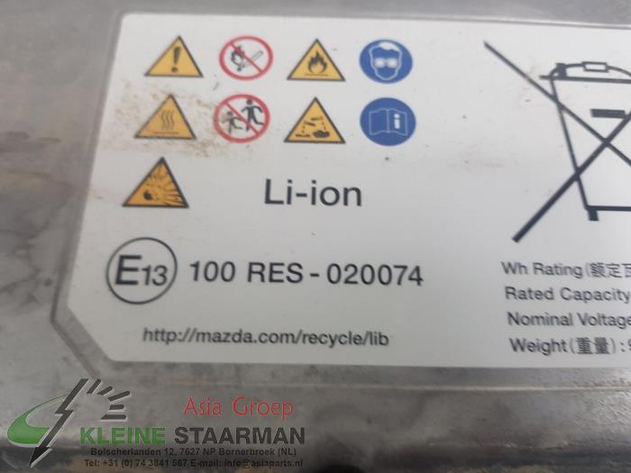 Batteri (hybrid) från en Mazda CX-30 (DM) 2.0 e-SkyActiv X 186 M Hybrid 16V 2023