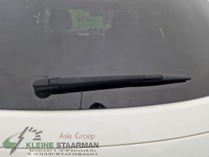 Używane Ramie wycieraczki tylnej Suzuki Vitara (LY/MY) 1.6 16V VVT Cena na żądanie oferowane przez Kleine Staarman B.V. Autodemontage