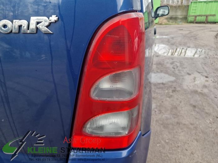 Baklykta, höger från en Suzuki Wagon-R+ (RB) 1.3 16V VVT 2006