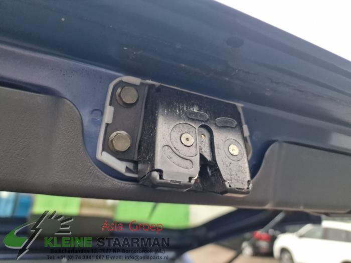 Låsmekanism, baklucka från en Suzuki Wagon-R+ (RB) 1.3 16V VVT 2006