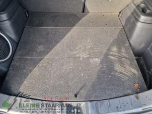 Używane Plyta podlogowa bagaznika Mitsubishi Outlander (GF/GG) 2.0 16V PHEV 4x4 Cena na żądanie oferowane przez Kleine Staarman B.V. Autodemontage