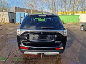 Używane Plyta panelu tylnego Mitsubishi Outlander (GF/GG) 2.0 16V PHEV 4x4 Cena na żądanie oferowane przez Kleine Staarman B.V. Autodemontage