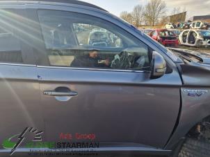 Używane Drzwi prawe przednie wersja 4-drzwiowa Mitsubishi Outlander (GF/GG) 2.0 16V PHEV 4x4 Cena € 100,00 Procedura marży oferowane przez Kleine Staarman B.V. Autodemontage