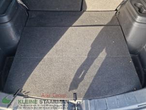 Używane Plyta podlogowa bagaznika Mitsubishi Outlander (GF/GG) 2.0 16V PHEV 4x4 Cena na żądanie oferowane przez Kleine Staarman B.V. Autodemontage