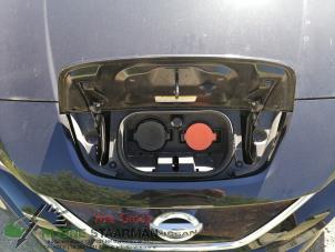 Begagnade Tanklucka Nissan Leaf (ZE1) 39/40kWh Pris € 350,00 Marginaltabell erbjuds av Kleine Staarman B.V. Autodemontage
