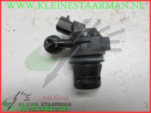 Gebruikte Ruitensproeierpomp voor Mazda CX-5 I (KE,GH) 2.5 SkyActiv-G 192 16V 4WD Prijs € 42,50 Margeregeling aangeboden door Kleine Staarman B.V. Autodemontage