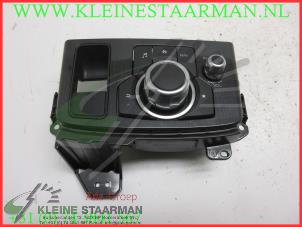 Używane Panel obslugi radia Mazda CX-5 I (KE,GH) 2.5 SkyActiv-G 192 16V 4WD Cena € 100,00 Procedura marży oferowane przez Kleine Staarman B.V. Autodemontage