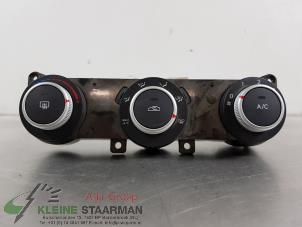 Używane Panel sterowania nagrzewnicy Kia Pro cee'd (EDB3) 1.4 CVVT 16V Cena € 45,00 Procedura marży oferowane przez Kleine Staarman B.V. Autodemontage