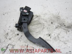 Begagnade Gaspedalsensor Kia Venga 1.6 CVVT 16V Pris € 50,00 Marginaltabell erbjuds av Kleine Staarman B.V. Autodemontage