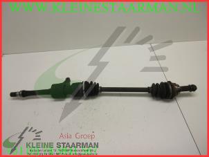 Begagnade Drivaxel, höger fram Suzuki Baleno (GC/GD) 1.3 GL 16V Pris € 45,00 Marginaltabell erbjuds av Kleine Staarman B.V. Autodemontage