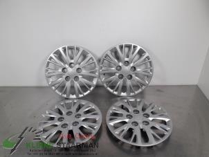 Używane Kolpak Kia Cee'd (JDB5) 1.6 GDI 16V Cena € 60,00 Procedura marży oferowane przez Kleine Staarman B.V. Autodemontage