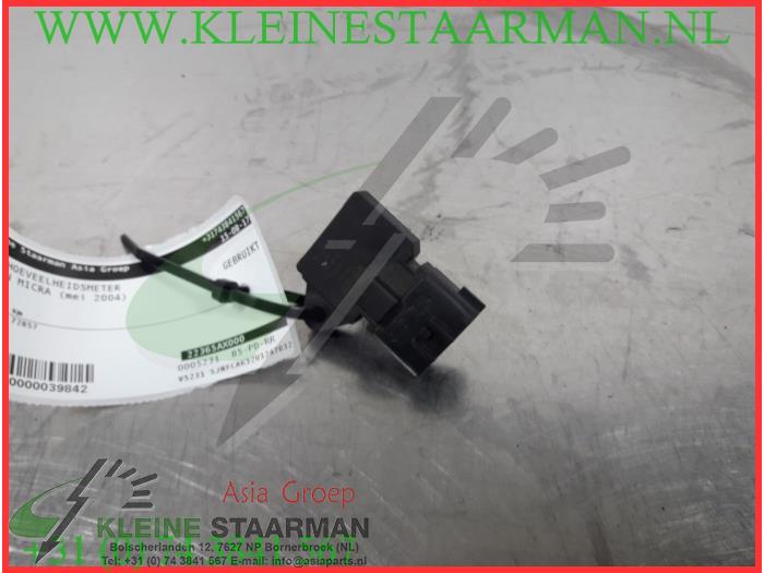 Miernik ilosci powietrza z Nissan Micra (K12) 1.4 16V 2004