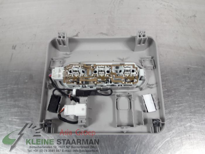 Innerbelysning, fram från en Nissan Qashqai (J11) 1.2 DIG-T 16V 2014