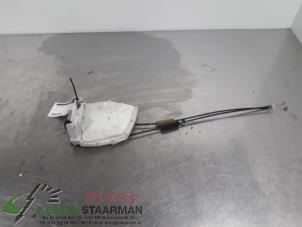 Używane Mechanizm blokady drzwi lewych tylnych wersja 4-drzwiowa Suzuki Swift (ZA/ZC/ZD1/2/3/9) 1.3 VVT 16V Cena € 42,50 Procedura marży oferowane przez Kleine Staarman B.V. Autodemontage