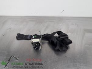 Używane Pas bezpieczenstwa prawy przód Kia Pro cee'd (EDB3) 1.6 CRDi 16V Cena na żądanie oferowane przez Kleine Staarman B.V. Autodemontage