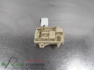 Używane Skrzynka bezpieczników Kia Pro cee'd (EDB3) 1.6 CRDi 16V Cena na żądanie oferowane przez Kleine Staarman B.V. Autodemontage