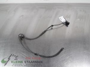 Używane Czujnik ABS Kia Pro cee'd (EDB3) 1.6 CRDi 16V Cena € 45,00 Procedura marży oferowane przez Kleine Staarman B.V. Autodemontage