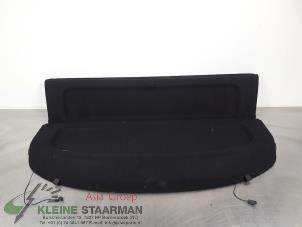 Używane Pólka tylna Mazda 3 Sport (BK) 1.6 CiTD 16V Cena € 40,00 Procedura marży oferowane przez Kleine Staarman B.V. Autodemontage