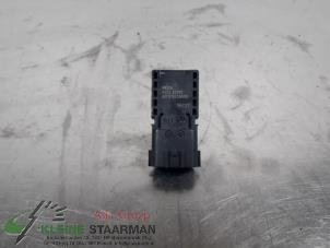 Begagnade Sensor (övriga) Mazda CX-5 II (KF) 2.0 SkyActiv-G 160 16V 4WD Pris € 42,50 Marginaltabell erbjuds av Kleine Staarman B.V. Autodemontage