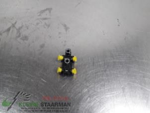 Gebruikte Remdrukverdeler Mazda CX-5 II (KF) 2.0 SkyActiv-G 160 16V 4WD Prijs € 60,00 Margeregeling aangeboden door Kleine Staarman B.V. Autodemontage