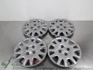 Używane Kolpak Hyundai i20 1.2i 16V Cena € 42,50 Procedura marży oferowane przez Kleine Staarman B.V. Autodemontage