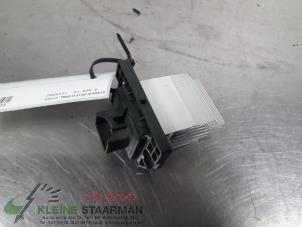 Używane Opornik nagrzewnicy Hyundai i30 (GDHB5) 1.6 GDI Blue 16V Cena € 42,50 Procedura marży oferowane przez Kleine Staarman B.V. Autodemontage