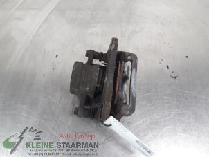 Gebruikte Remklauw (Tang) rechts-achter Hyundai Santa Fe II (CM) 2.7 V6 24V 4x4 Prijs € 42,50 Margeregeling aangeboden door Kleine Staarman B.V. Autodemontage