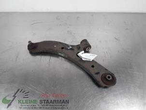 Używane Wahacz zawieszenia dolny lewy przód Suzuki Swift (ZA/ZC/ZD1/2/3/9) 1.3 VVT 16V Cena € 42,50 Procedura marży oferowane przez Kleine Staarman B.V. Autodemontage