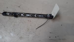 Używane Obudowa wtrysku BMW 1 serie (E81) 118d 16V Cena € 82,28 Z VAT oferowane przez Autosloperij de Turk