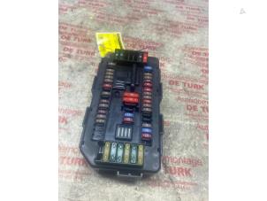 Begagnade Säkringsbox BMW 1 serie (F20) 116i 1.6 16V Pris € 21,78 Inklusive moms erbjuds av Autosloperij de Turk