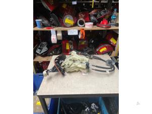 Używane Dzwignia zmiany biegów Hyundai i10 (B5) 1.0 12V Cena € 54,45 Z VAT oferowane przez Autosloperij de Turk