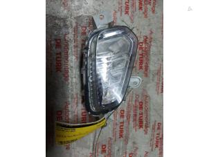 Używane Swiatlo przeciwmgielne prawy przód Volvo V40 (MV) 1.6 D2 Cena € 38,72 Z VAT oferowane przez Autosloperij de Turk