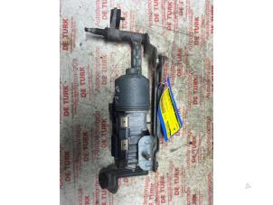 Gebruikte Ruitenwis Mechaniek Volkswagen Golf Plus (5M1/1KP) 1.4 TSI 122 16V Prijs € 98,01 Inclusief btw aangeboden door Autosloperij de Turk