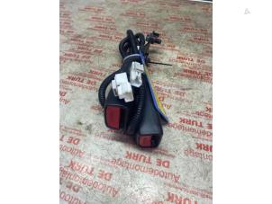 Begagnade Främre bältesspänne, mitten Kia Picanto (TA) 1.0 12V Pris € 54,45 Inklusive moms erbjuds av Autosloperij de Turk