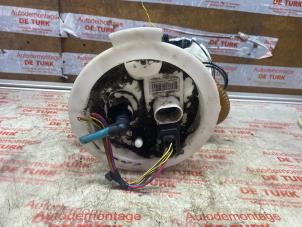 Begagnade Bensinpump BMW 1 serie (F20) 116i 1.6 16V Pris € 65,34 Inklusive moms erbjuds av Autosloperij de Turk