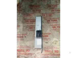 Begagnade USB-modul Landrover Discovery IV (LAS) 3.0 TD V6 24V Pris € 147,62 Inklusive moms erbjuds av Autosloperij de Turk